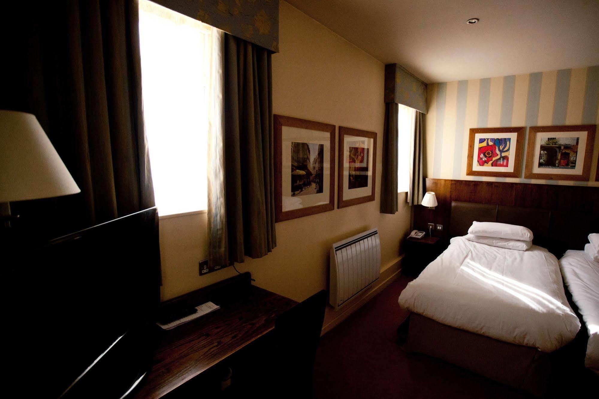 นิว นอร์ธัมเบรีย โฮเต็ล Hotel นิวคาสเซิล อะพอน ไทน์ ภายนอก รูปภาพ